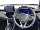 運転席まわりです。 各操作スイッチは使いやすい位置に配置されてます。
