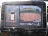 【アラウンドビューモニター】専用のカメラにより、上から見下ろしたような視点で360度クルマの周囲を確認することができます☆死角部分も確認しやすく、切り返しや駐車も安心して行えます。