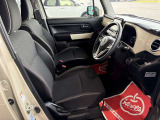 運転者にとっては日々使用することとなる運転席です。運転席が快適だと運転に集中することができますね。