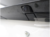バックカメラが付いているので後方確認が非常にしやすいです。今や運転初心者も熟練者も必須装備!ついていて損はないですね♪