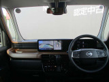 フロントガラスが広く視界が広々としているので、運転がとてもし易いです