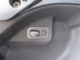トヨタ認定中古車の場合、トヨタが定める厳しい基準をクリアし、まるまるクリン+保証+車の状態がわかる車両検査証明書の3つがセットされたとても安心なお車です♪