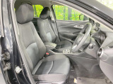 運転席シート廻りは使用感も少なく、良好な状態となっています。丁寧に使われていたことがよくわかりますね。