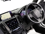 使いやすさや安全性を追求したステアリング周り!高級車ゆえにスイッチ類が多いのも特徴ですね!考え尽くされた配置ですぐに使いこなす事が出来ますのでご安心下さい!是非、体感してみて下さい!!