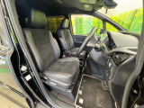 【運転席シート廻りは使用感も少なく、良好な状態となっています。丁寧に使われていたことがよくわかりますね。