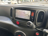 リバースギア連動の「バックカメラ」装備。 後退時や駐車時にも安心です。