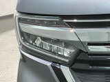 LEDヘッドライトは、点灯の瞬間から最大光量を発揮し、突然暗くなるトンネルなどでの安定感を高めます。