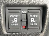 【両側パワースライドドア】スマートキーや運転席のスイッチで後席両側スライドドアの開閉が可能♪電動だから力を入れてドアを開ける必要が無く、小さなお子様でも簡単に開け閉めでき快適です♪