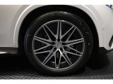 メルセデスの認定中古車「サーティファイドカー」では、万一お車が故障した場合も、ご購入後1年間もしくは2年間※は走行距離にかかわらずメルセデス・ベンツ正規サービスネットワークで無料修理いたします