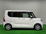 ドアは約90度に開くので荷物も積み込みやすく、乗り降りもしやすい♪ ロングドライブも快適に過ごせる工夫がいっぱいです♪♪