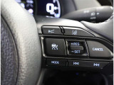 運転中、オーディオの操作をしてて、ハッとしたことはありませんか?ステアリングスイッチは、運転中でもハンドルでオーディオの操作が可能です。