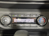 【オートエアコン】車内温度を感知して自動で温度調整をしてくれるのでいつでも快適な車内空間を創り上げます!