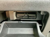 運転席の右下にETCがビルトインされています。高速道路では便利ですね!