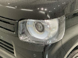 LEDヘッドライトは、点灯の瞬間から最大光量を発揮し、突然暗くなるトンネルなどでの安定感を高めます。