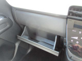 グローブボックスです。車検証などが収納できます。