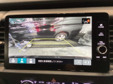 バックモニター付きで、車庫入れやバック時の後方確認をサポート。