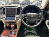 広々とした車内空間です。