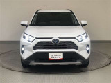 ヘッドランプは1灯でハイ・ローの切替が可能なBi-Beam(バイビーム)LED!ヘッドランプ上部で輝くクリアランスランプが、視認性を確保しながら、精悍な眼差しを強調します!