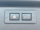 【パワーバックドア】スマートキーや運転席のボタンを押すだけでリアゲートが自動で開閉します!荷物を持っている時や、高い位置にあるバックドアを閉める際に便利な機能です♪