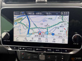 多機能ナビゲーションがあなたをしっかり目的地までサポートします。スマホのナビとは自車位置精度が違います。純正ナビなら保証も対象で安心です。