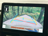 【バックカメラ】駐車時に後方がリアルタイム映像で確認できます。大型商業施設や立体駐車場での駐車時や、夜間のバック時に大活躍!運転スキルに関わらず、今や必須となった装備のひとつです!