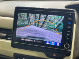 【バックカメラ】駐車時に後方がリアルタイム映像で確認できます。大型商業施設や立体駐車場での駐車時や、夜間のバック時に大活躍!運転スキルに関わらず、今や必須となった装備のひとつです!