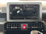 当車両はオーディオレスです。多彩なナビゲーション・オーディオをご用意しております。詳しくは当店スタッフにお問い合わせください。