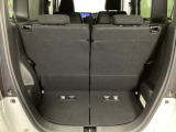コンパクトボディーなのに、荷室はこんなに広々!たくさん荷物が積めますよ。