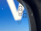 ●ブラインドアシストセンサー:視角からの車を感知し、ドライバーが車線変更を行う際に、警告音と共に注意を促してくれる安全支援機能です!