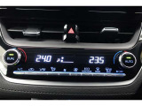 ★運転席と助手席でそれぞれお好みに合わせて温度設定が行えるフルオートエアコンです。外気温や室温、日射量を感知し、吹き出し温度、風量を緻密に制御します