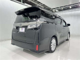 沢山乗れるのがこの車の魅力!2台で移動しないと・・・なんて時もこの車なら1台で!大活躍です♪