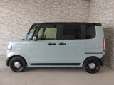 オプションになりますが、ボディーコーティングもご用意しております。新車の輝きに近づき、洗車などのお手入れも楽になりますよ。