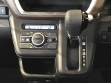 温度を設定すれば、自動で車内の温度管理をしてくれる優れものです♪ATミッションで運転楽々