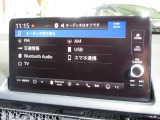 ナビゲーションはホンダコネクトディスプレイを装着しております。AM、FM、Bluetooth、フルセグTVがご使用いただけます。初めて訪れた場所でも道に迷わず安心ですね!