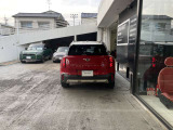 電動パワーゲートを装備。車両側スイッチやリモコン操作で楽々電動開閉が可能です