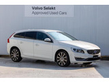 V60の特徴でもある流線型のボディーラインは軽快な走りを予感させます。