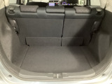 トランクの広さは、どうです、たくさんの荷物が積めますよ。