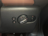 ◆LIBERALAは、輸入車選びの新たなスタイルを提案するインポート・セレクト・ブランドです。オーナー様となる方がクルマから直接感じる感性を第一にした、最良の一台との出会いをコーディネートいたします。