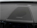 【harman/kardon】世界のオーディオファン垂涎のプレミアムサウンドシステムを搭載。原音に近い音場空間を忠実に再現。乗る人すべてに最良の音響体験を提供します。