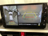 バックモニターつきですから車庫入れもラクになりますね。とても便利でうれしい安全装備です(^^♪