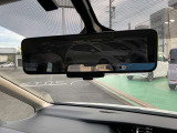 スマートルームミラー 後席に人が乗っていたり、荷物を沢山ん載せていてもしっかり後方視界を確保