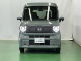 LEDヘッドライトを装備しています。LEDヘッドライトはとても明るく、雨の日や夜間走行も安全・安心です。オートライトコントロール付きで周囲の明るさに応じて自動で点灯・消灯します