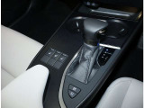 電動パーキングブレーキを装備しておりブレーキホールド機能付きです