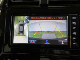 車両を上から見たような映像をナビ画面に表示するパノラミックビューモニターです。