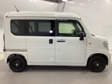 スライドドアなら狭い駐車場でもドアをぶつける心配がありません。ステップが低く乗り降りもしやすいです。