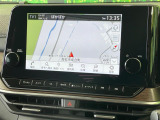 【メーカー純正ナビ】インテリアに溶け込むスタイリッシュな「専用設計」メーカーナビを装備♪視認性や操作性など基本性能にも優れ、より上質なカーライフをお楽しみいただけます。