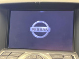 【メーカー純正ナビ】インテリアに溶け込むスタイリッシュな「専用設計」メーカーナビを装備♪視認性や操作性など基本性能にも優れ、より上質なカーライフをお楽しみいただけます。
