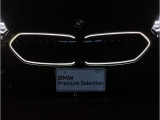 【キドニーグリル】BMWは約90年もの間、ほぼ全ての車両にひと目でBMWだと分かるこの特徴的なフロントグリルが備えられ、デザイン・アイコンとして親しまれてきました。
