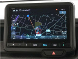 純正8インチHondaCONNECTナビ(VXM-245ZFEi)&バックカメラが装備されているので、普段の使い勝手もロングドライブも快適です。