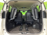 普段のお買い物や通勤、送迎等に十分な荷室スペースを確保しております。セカンドシートを倒すと、大きな荷物の積載も可能です♪